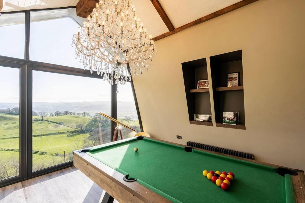 Clwyd Gate Manor Pool Sauna Hottub Cave Wales Ритин Экстерьер фото
